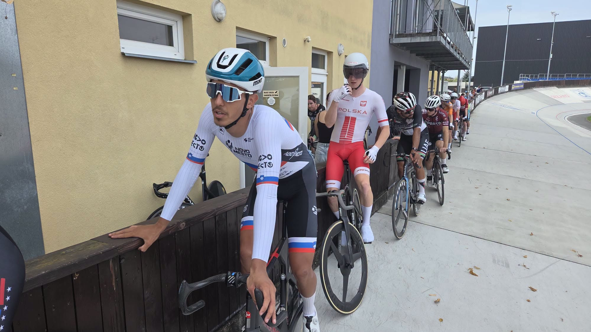 NEJCU PETERLINU NA ČEŠKEM NOVE UCI TOČKE V DIRKALIŠČNEM KOLESARSTVU